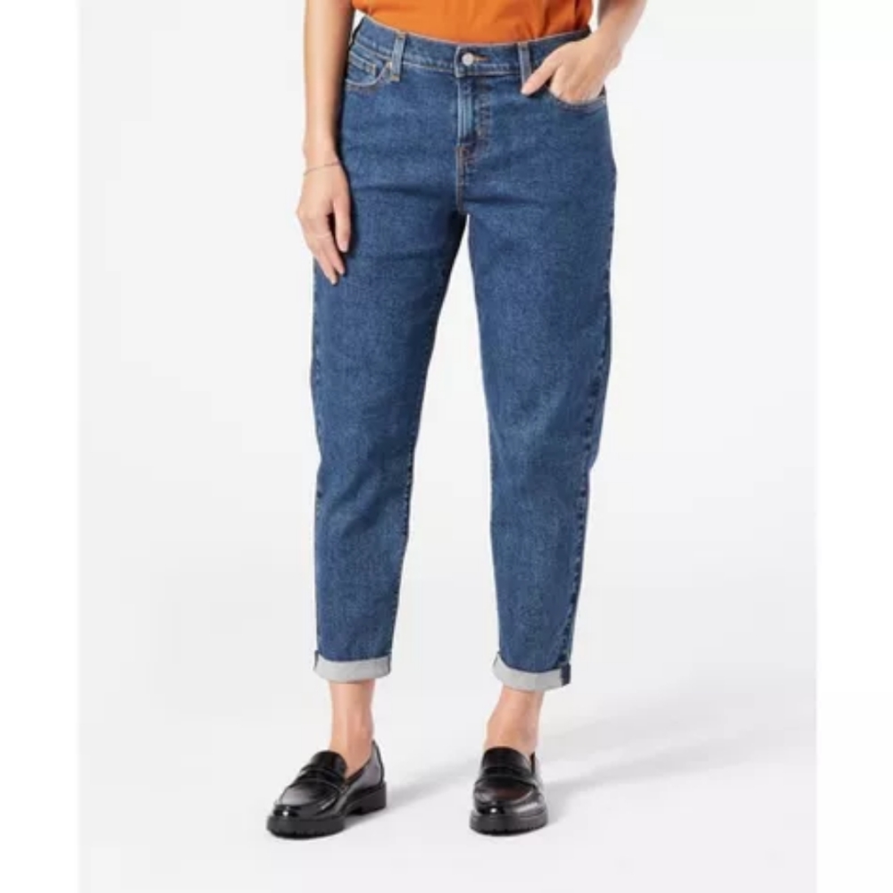 DENIZEN® from Levi's® Women's Mid-Rise Cropped Boyfriend Jeans